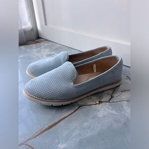 Cliffs by White Mountain loafers